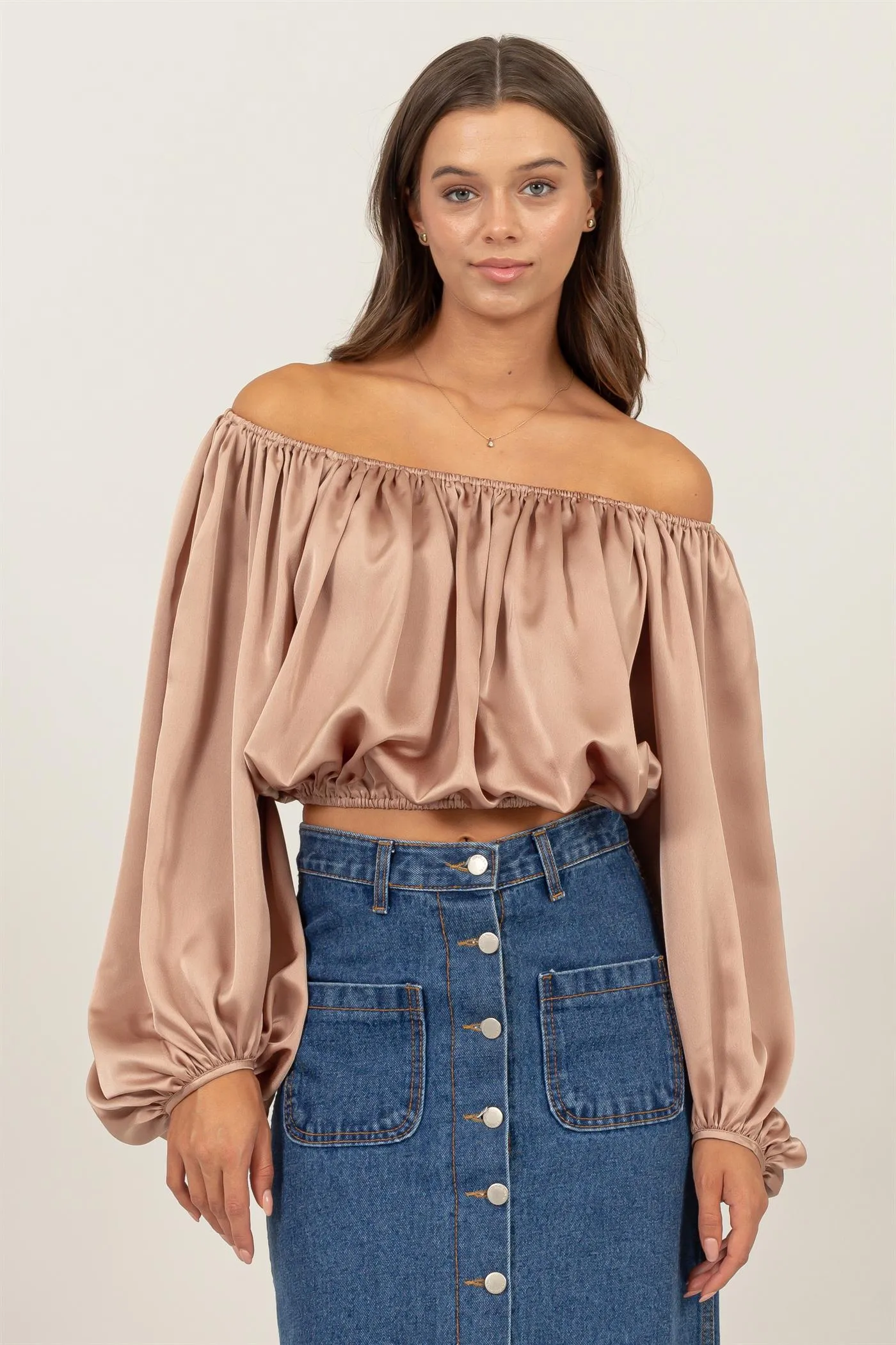 HF24F930-OFF-SHOULDER SATIN BALLOON SLEEVE TOP