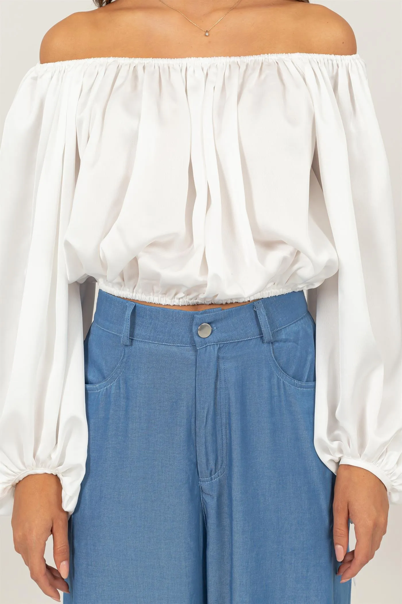 HF24F930-OFF-SHOULDER SATIN BALLOON SLEEVE TOP