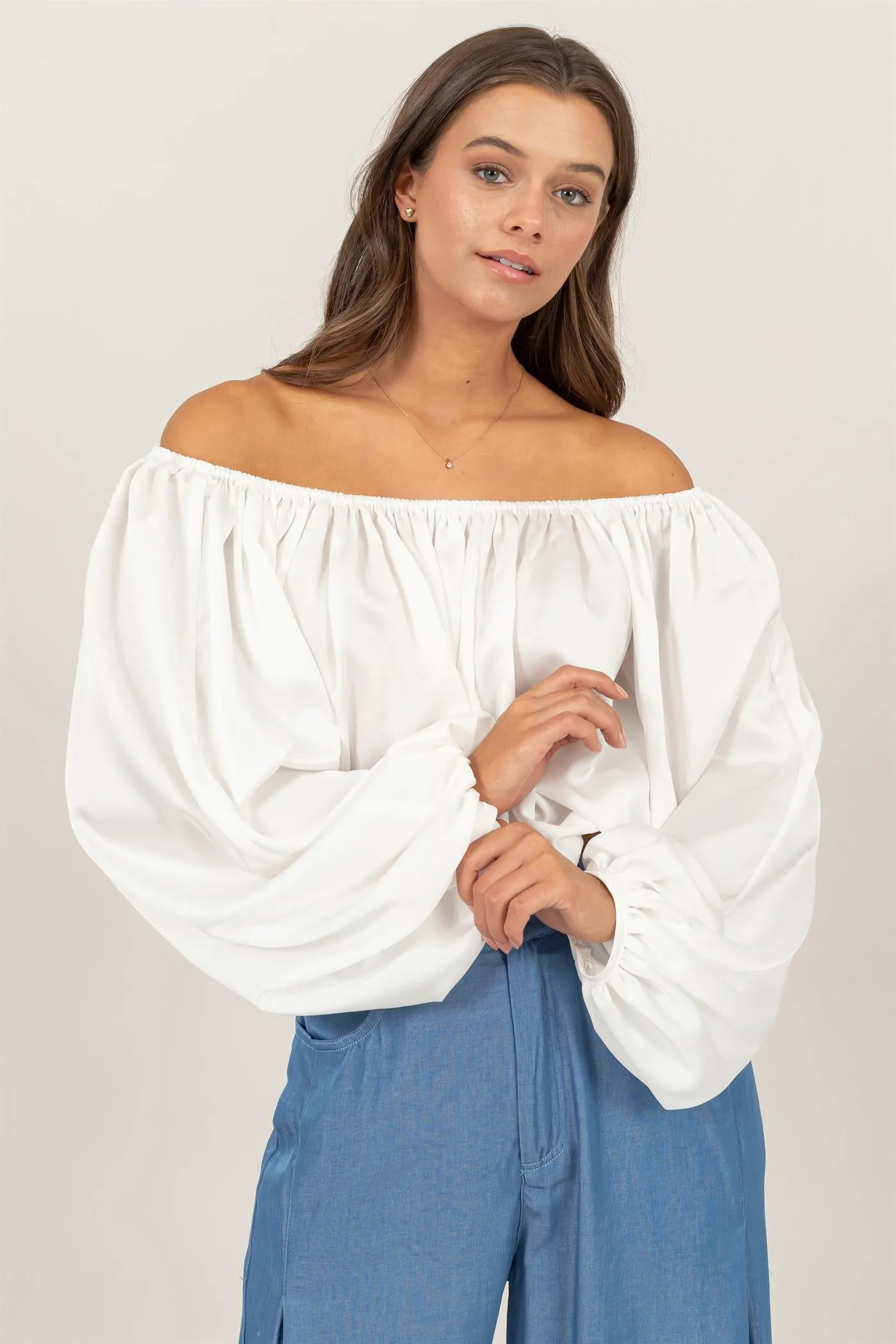 HF24F930-OFF-SHOULDER SATIN BALLOON SLEEVE TOP