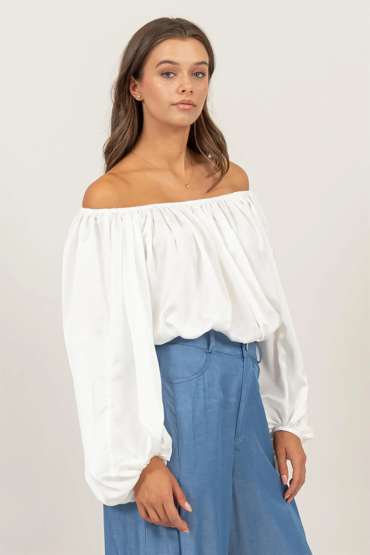 HF24F930-OFF-SHOULDER SATIN BALLOON SLEEVE TOP