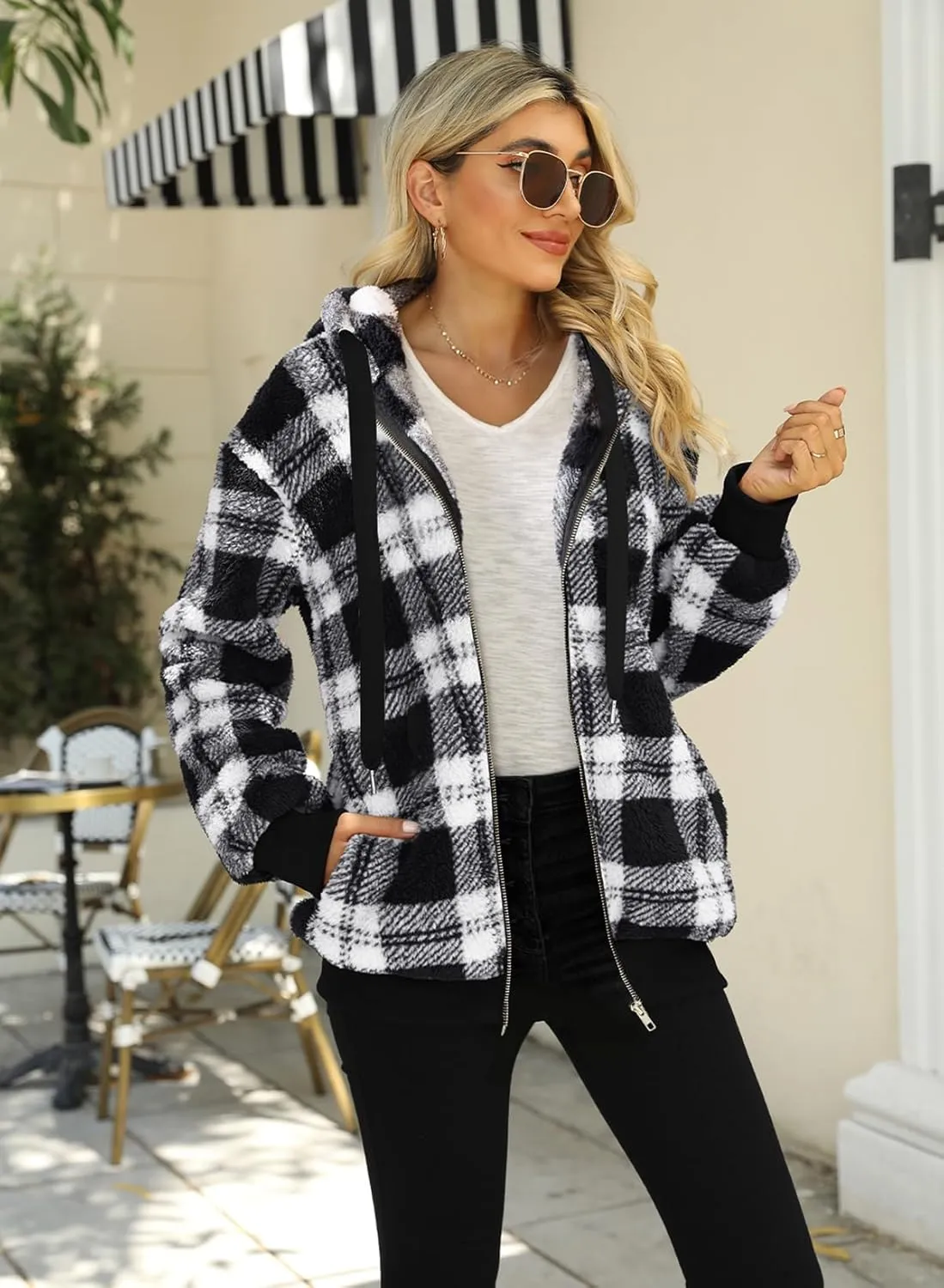 Nirovien Womens Sherpa Jacket Fuzzy Zip Up Hoodie Oversized Fleece Jackets Fluffy Coat with Pockets