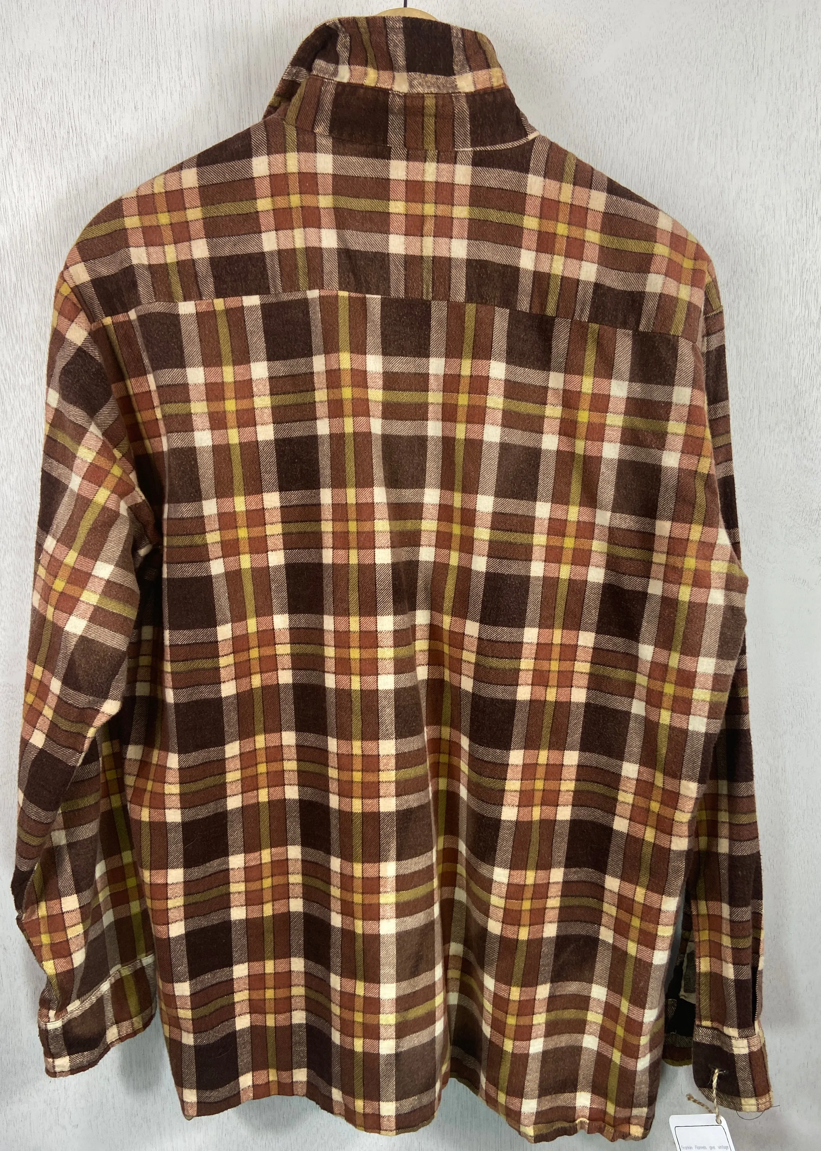 Vintage Retro Brown, Yellow and White Flannel Size Large
