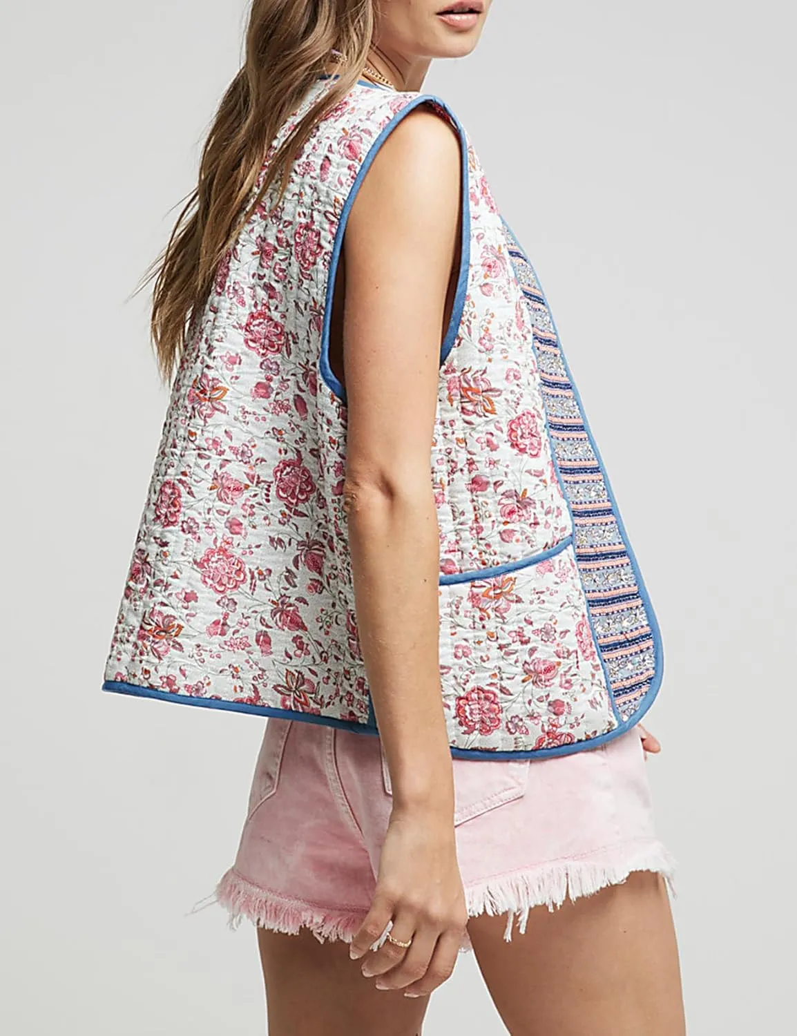 Wyeysyt Womens Floral Cropped Quilted Puffer Vest Printed Lightweight Sleeveless Padded Gilets Outwear